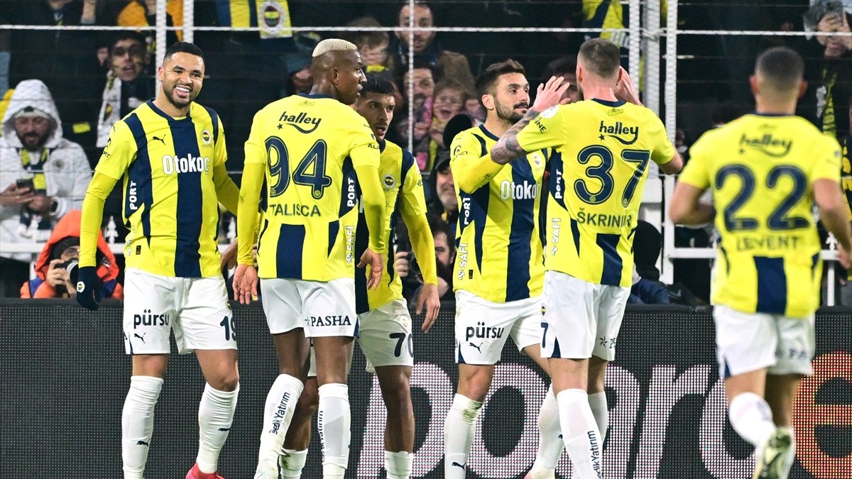 Fenerbahçe, Kasımpaşa’yı üç golle geçti